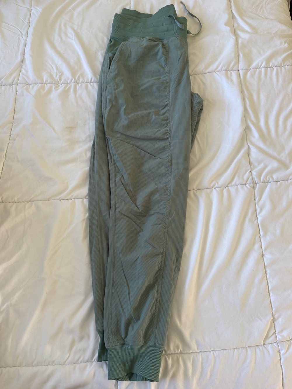 Lululemon Dance Studio Mid-Rise Jogger Pant Full Length Women’s - Sage Green